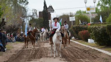Irala celebra la Fiesta del Agricultor con desfile y shows musicales