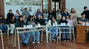 Estudiantes nuevejulienses asumieron por un día el rol de concejales