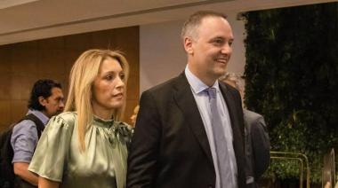 La esposa de Adorni multiplicó su facturación 1.440% en dos meses