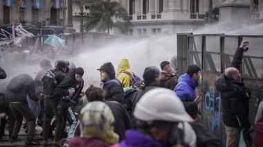 Incidentes, gases y detenidos en la marcha contra la Ley de Propiedad Privada