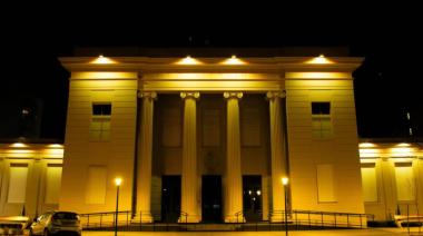Prevención del suicidio: la Municipalidad de Trenque Lauquen se tiñó de amarillo