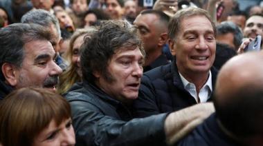 Milei arriba a Bahía Blanca junto a Santilli para apuntalar la campaña bonaerense