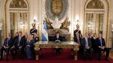 Milei anunció sanciones para petroleras en Malvinas y la creación de una Base Naval en Tierra del Fuego