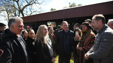 Karina Milei y Diego Santilli visitaron Lincoln para una jornada de doma