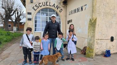 El intendente Stadnik recorrió la Escuela Rural N° 5 y coordinó mejoras