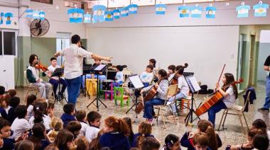 La Orquesta Infanto-Juvenil se presentó en el Colegio Sagrada Familia