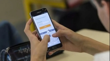 El Senado bonaerense aprobó una ley para regular el uso de celulares en las escuelas secundarias