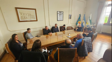 Caminos rurales y accesibilidad escolar en el encuentro con la Sociedad Rural y productores
