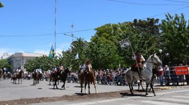 Por pronóstico de lluvias, prorrogan el desfile por los 163 años de Nueve de Julio