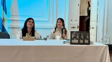 Emotiva presentación del libro “En la sangre” de la médica Delfina Labriola
