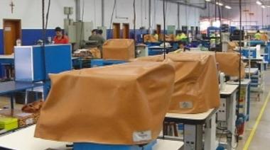 Industria: cuatro de cada diez máquinas continuaron paradas en agosto