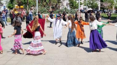 Carlos Casares celebró el Día del Respeto a la Diversidad Cultural