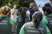 Puerta a puerta: promotoras ambientales promueven la separación de residuos