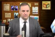 “FAKE, 7, 8”: Adorni estrenó un stream propio para criticar a periodistas