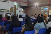 Brindan charla sobre el impacto de la IA en el trabajo y la educación
