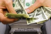 El Banco Central endurece los controles para contener al dólar