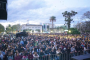 Fiesta de la Primavera en Trenque Lauquen: una multitud disfrutó en plaza San Martín