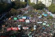 Una multitud celebró el revés a los vetos presidenciales frente al Congreso
