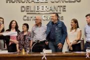 Emotivo reconocimiento del HCD casarense a la Heladería Xanadú