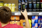Buscan prohibir la venta de bebidas energizantes a menores en la Provincia