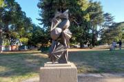 El Municipio restauró una de las esculturas que fue vandalizada