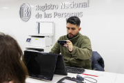 El Gobierno aumentó los costos para trámitar el DNI y pasaporte
