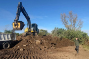 Avanzan los trabajos de relleno y prevención hídrica con más de 120 viajes de escombros