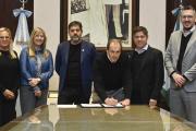 Stadnik firmó convenios para compra de equipamiento para el Hospital Municipal