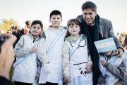 Kicillof encabezó el acto de promesa a la bandera en el pueblo rural de San Jorge