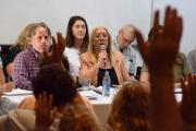 Estatales y docentes aceptaron la oferta salarial de 7% en dos tramos