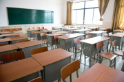 Un paro de docentes complica la vuelta a clases