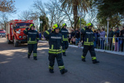 Desfile de instituciones y música en Beruti