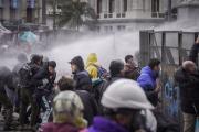Incidentes, gases y detenidos en la marcha contra la Ley de Propiedad Privada