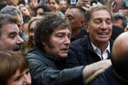 Milei arriba a Bahía Blanca junto a Santilli para apuntalar la campaña bonaerense