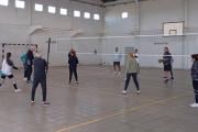 Brindan una clínica gratuita de Newcom en el Polideportivo Municipal