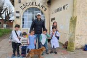 El intendente Stadnik recorrió la Escuela Rural N° 5 y coordinó mejoras