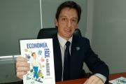 Contador y docente bragadense presenta su libro “Economía Fácil para Marianito”