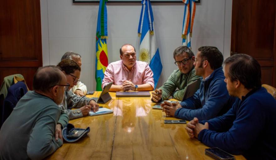 Provincia, Municipio y ruralistas analizaron la situación hídrica de Trenque Lauquen