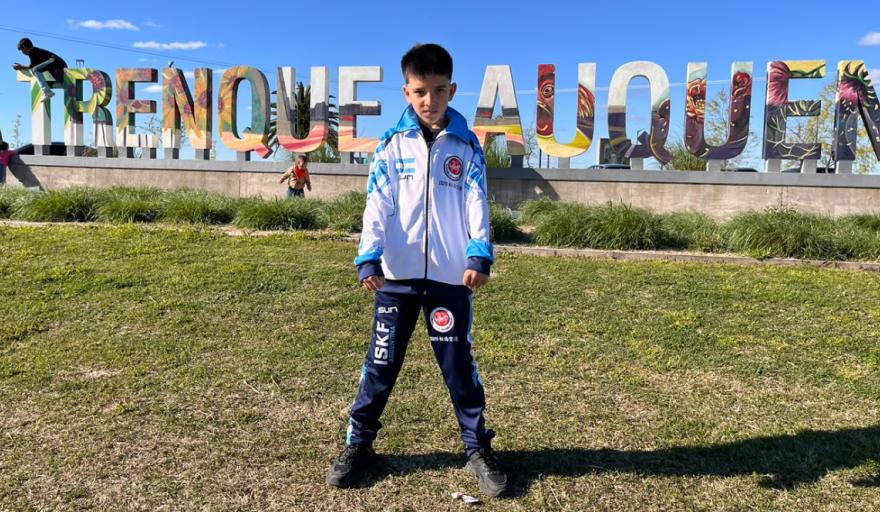 El trenquelauquense Thiago Sosa llevará la bandera argentina al Mundial de Karate